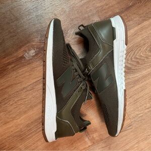 New Balance women’s 247 'Trench'